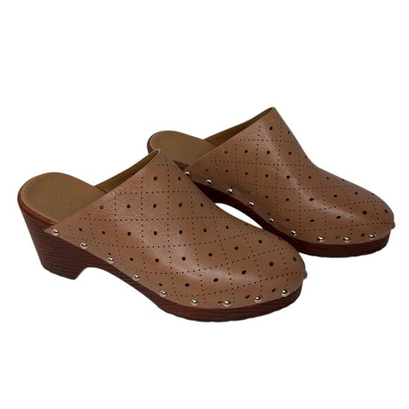 Aerosoles x Martha Stewart Shoes - Aerosoles by Martha Stewart Leather Doris Clogs in Camel Womens Size 9M